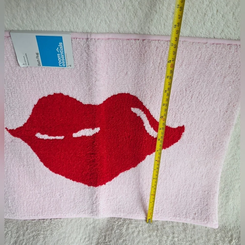 Room Essentials new tag